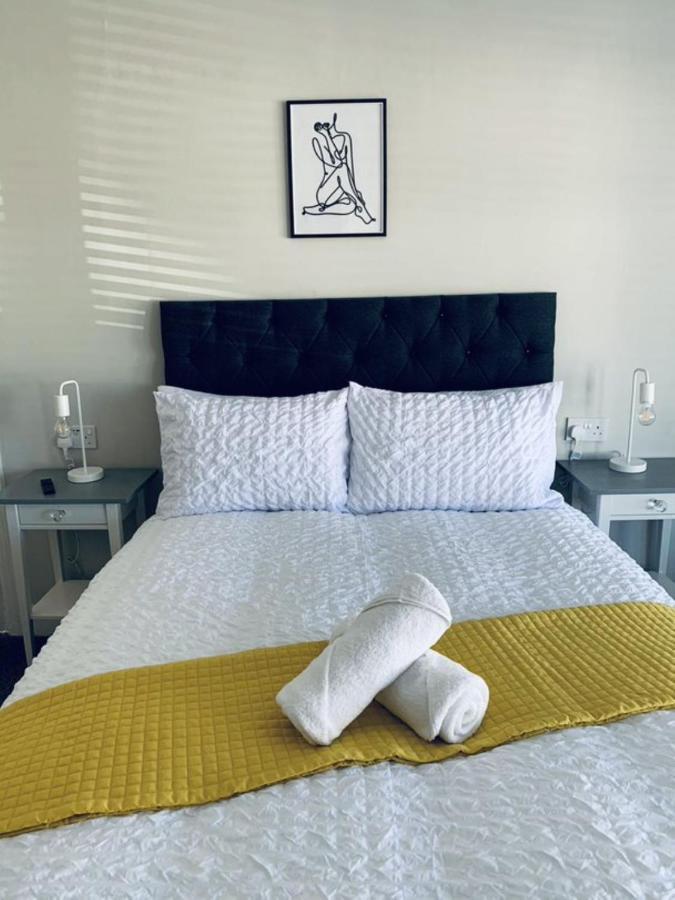 Kim Family Holiday Get-Away 4 Bedrooms 2 Baths แบล็คพูล ภายนอก รูปภาพ